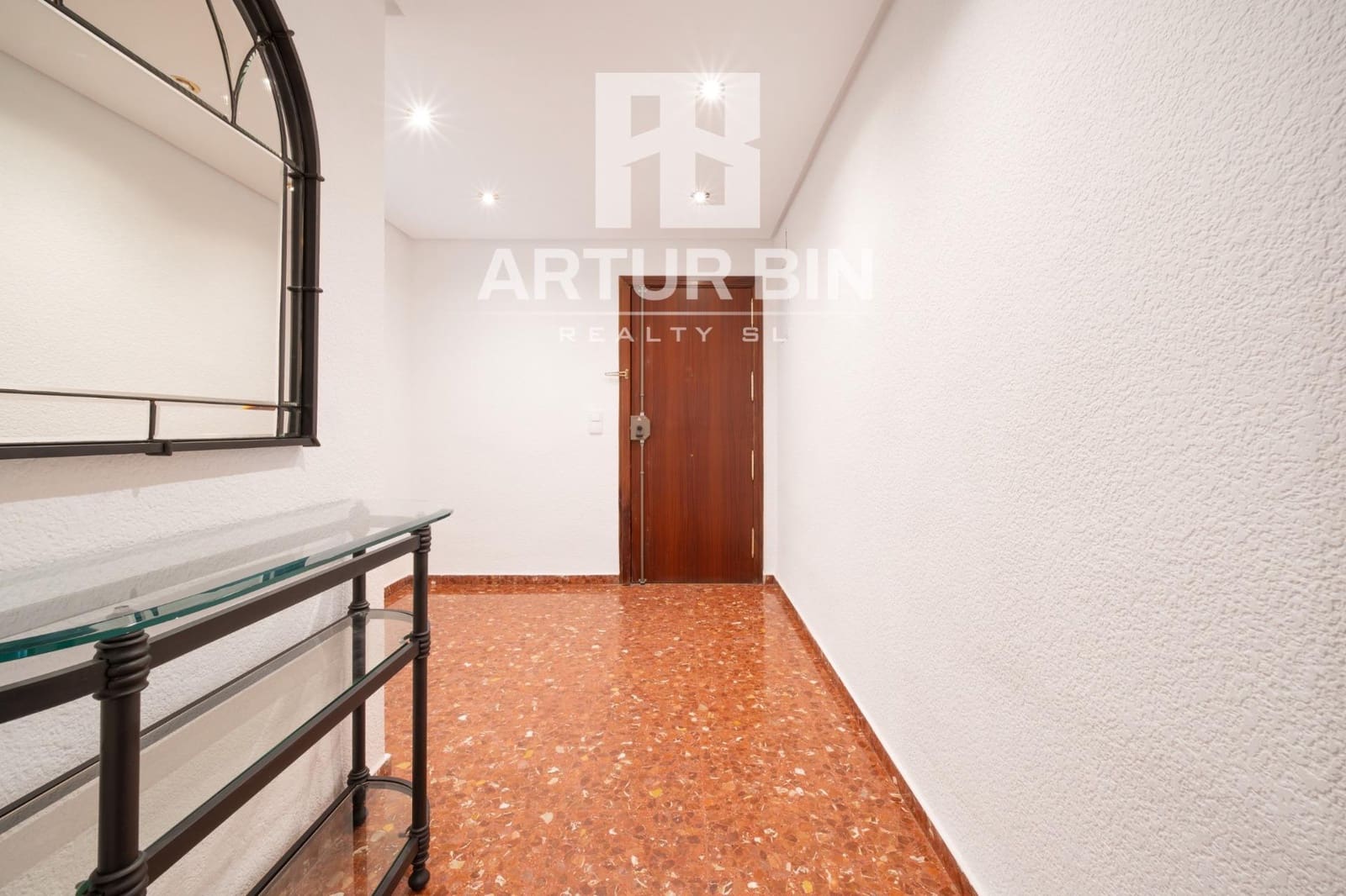 4 soverom Leilighet til leie i Valencia by med garasje - € 2 500 (Ref: 9849406)
