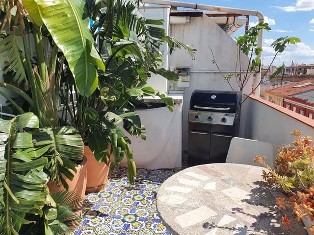 2 bedroom Penthouse for rent in Nou Moles, Valencia city with garage - € 1,750 (Ref: 9855492)