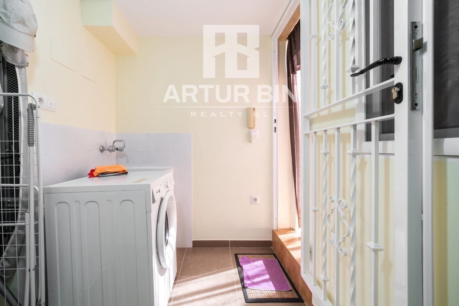 3 soveværelse Semi-Rækkehus til salg i Alzira - € 385.000 (Ref: 9855493)
