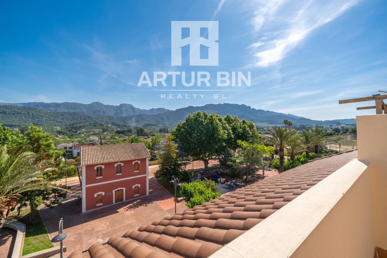 3 soveværelse Semi-Rækkehus til salg i Alzira - € 385.000 (Ref: 9855493)