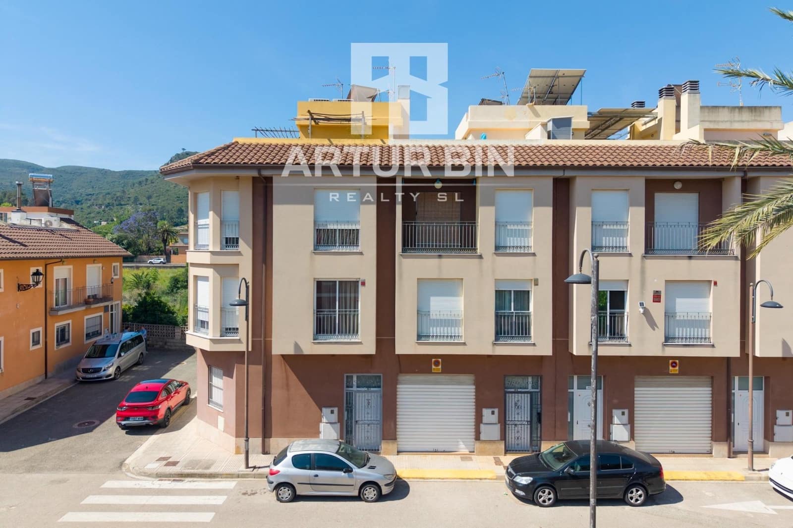 3 soveværelse Semi-Rækkehus til salg i Alzira - € 385.000 (Ref: 9855493)