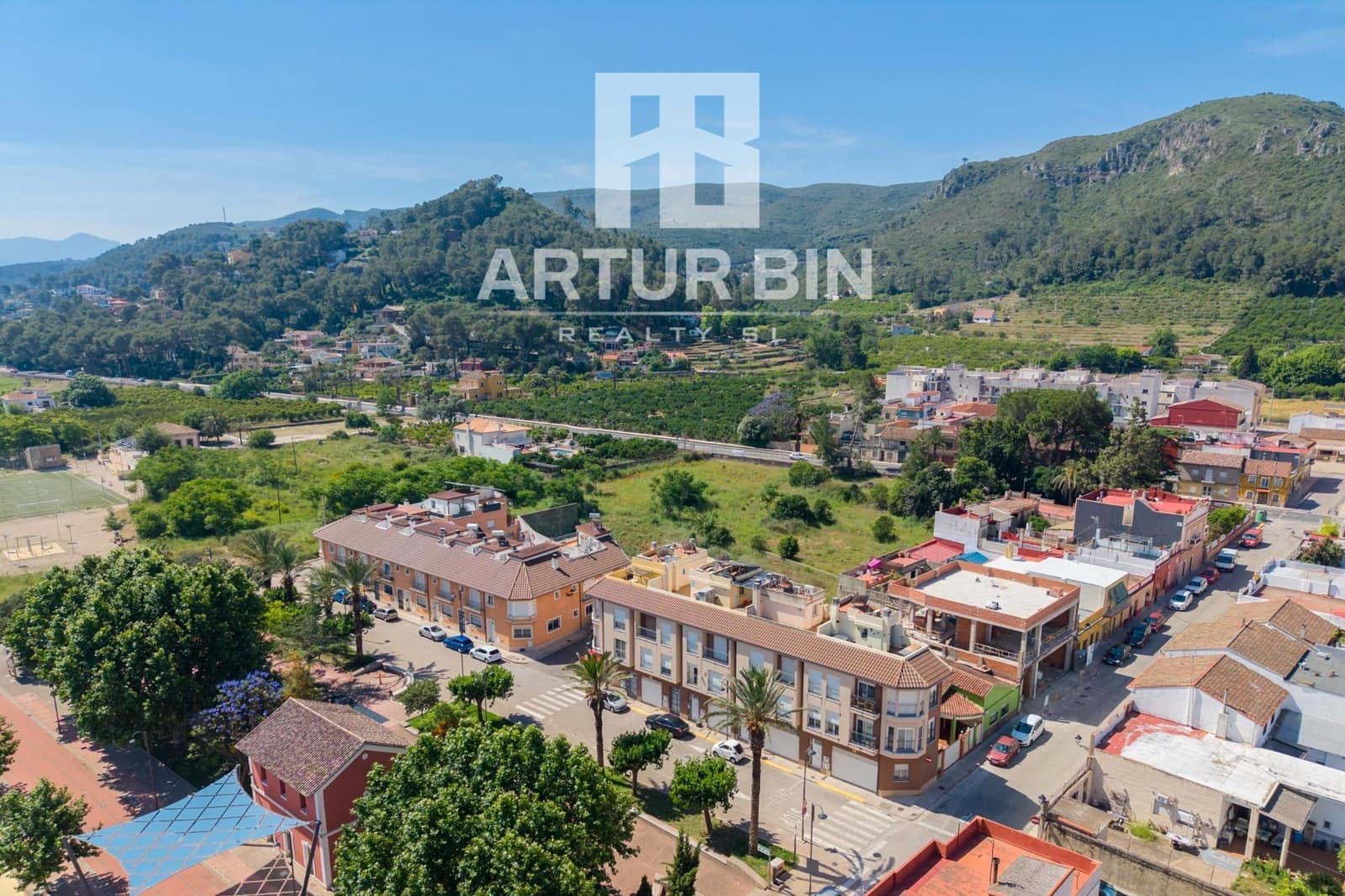 3 soveværelse Semi-Rækkehus til salg i Alzira - € 385.000 (Ref: 9855493)