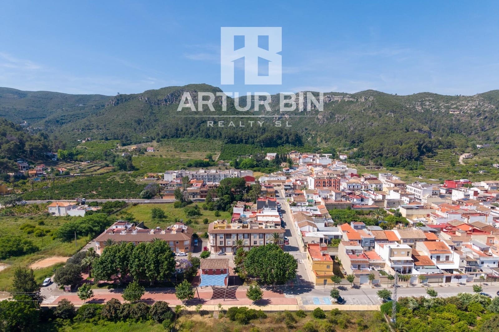 3 soveværelse Semi-Rækkehus til salg i Alzira - € 385.000 (Ref: 9855493)