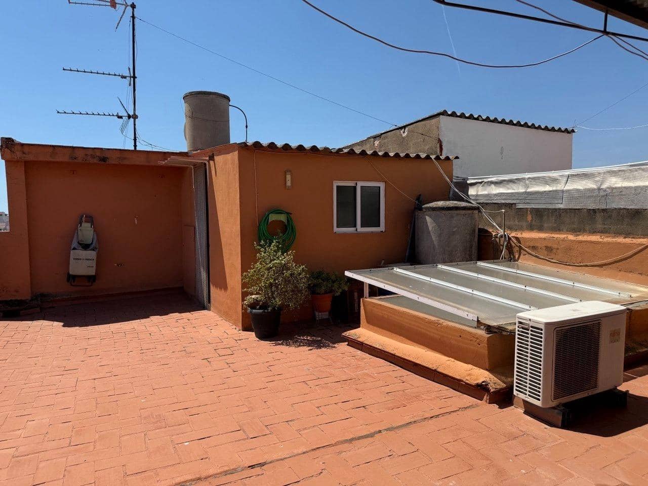 4 bedroom Apartment for sale in La Vall d'Uixo - € 110,000 (Ref: 9860123)