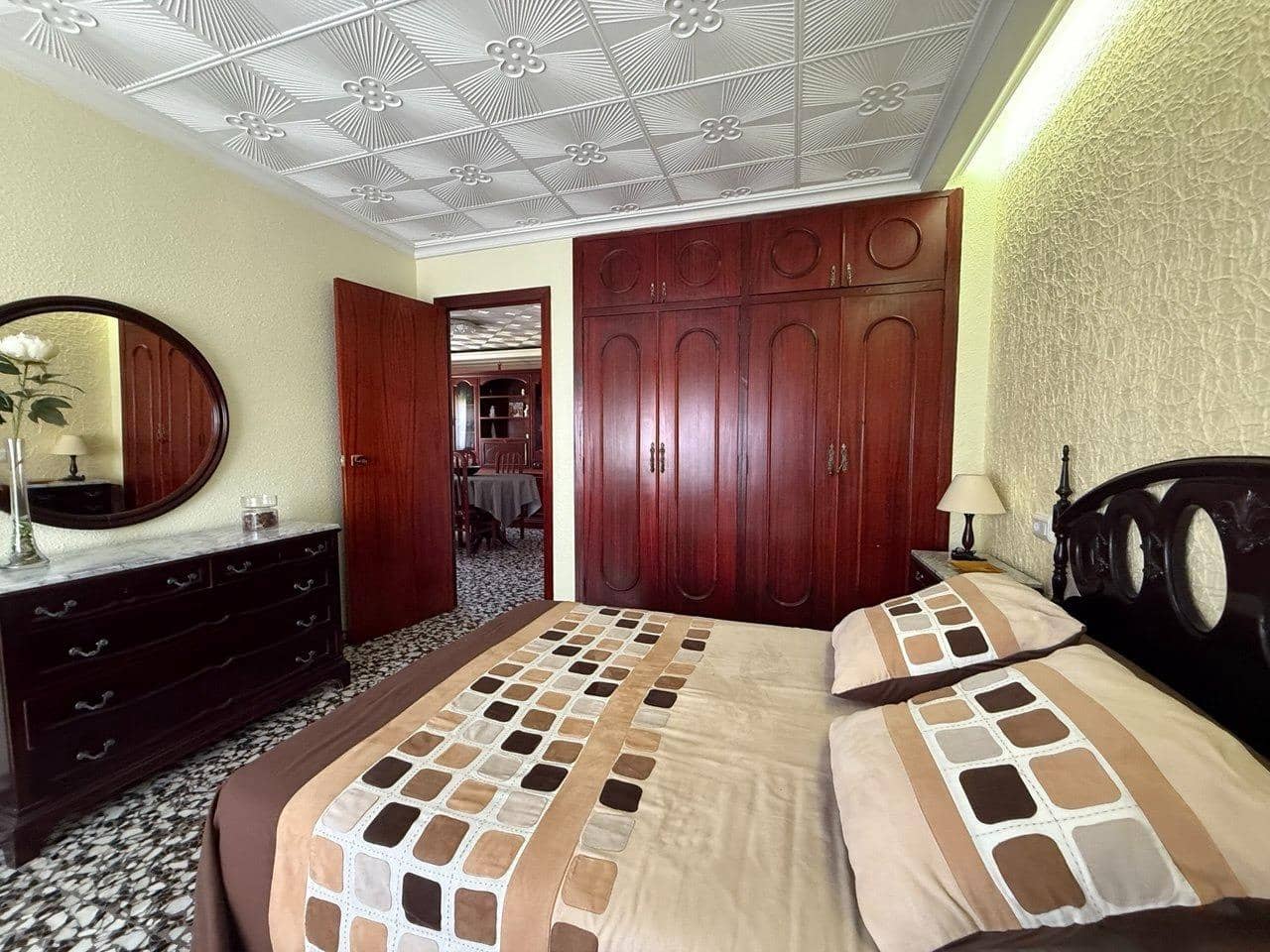 4 bedroom Apartment for sale in La Vall d'Uixo - € 109,500 (Ref: 9860123)