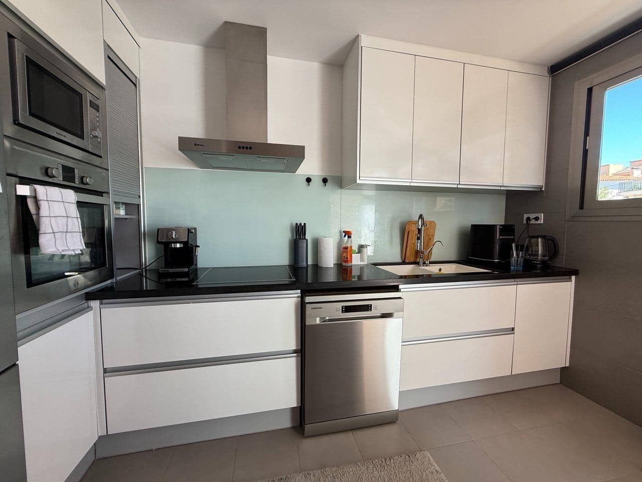 4 bedroom Terraced Villa for rent in Alginet with pool garage - € 3,500 (Ref: 9865223)