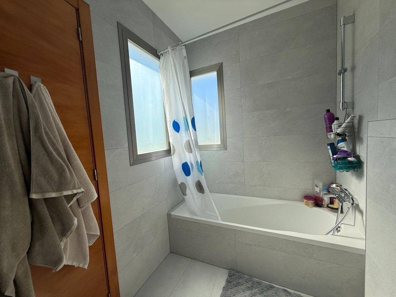 4 bedroom Terraced Villa for rent in Alginet with pool garage - € 3,500 (Ref: 9865223)