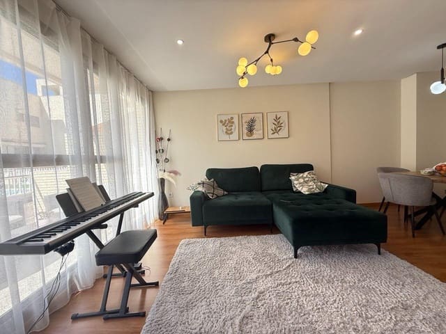 4 bedroom Terraced Villa for rent in Alginet with pool garage - € 3,500 (Ref: 9865223)