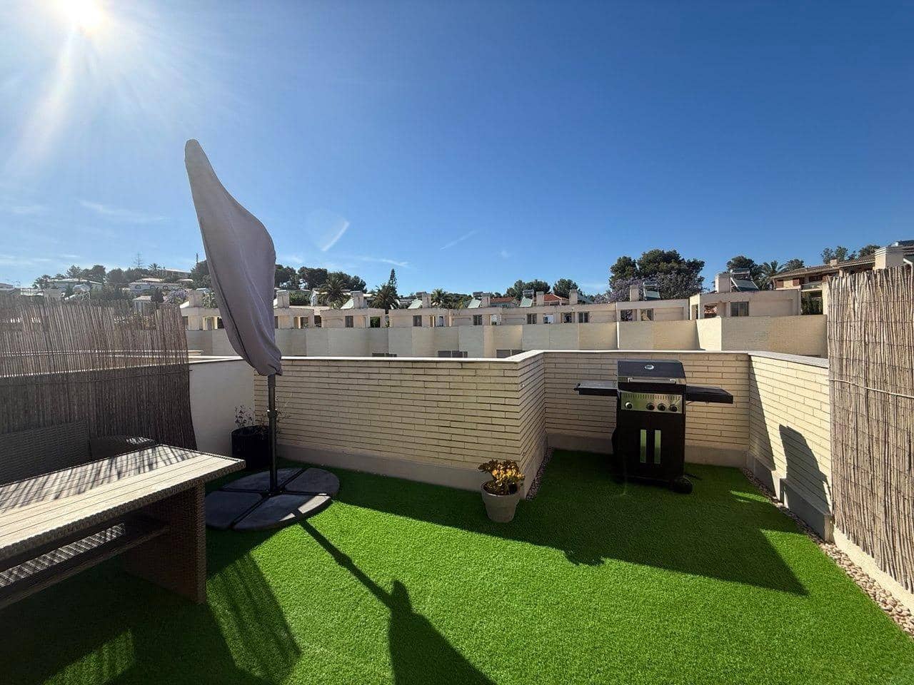 4 bedroom Terraced Villa for rent in Alginet with pool garage - € 3,500 (Ref: 9865223)