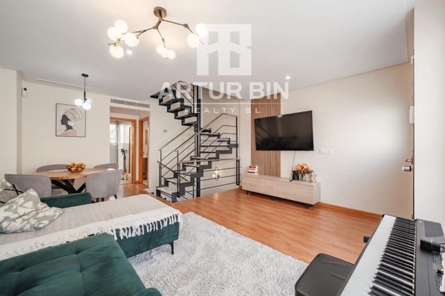 Villa/Maison Mitoyenne de 4 chambres à louer à Alginet avec piscine garage - 2 500 € (Ref: 9865223)