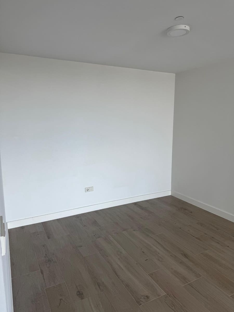 2 bedroom Apartment for rent in Valencia city with pool garage - € 3,200 (Ref: 9865224)