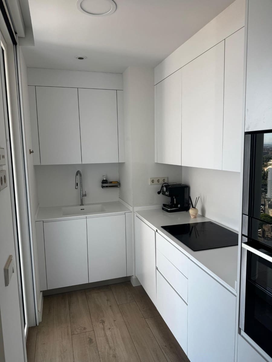 2 bedroom Apartment for rent in Valencia city with pool garage - € 3,200 (Ref: 9865224)