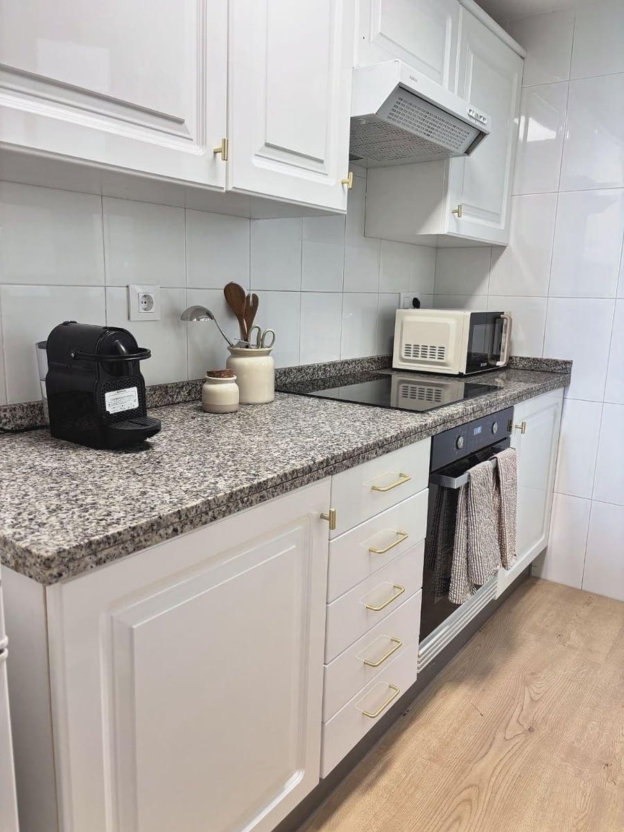 2 bedroom Apartment for rent in Valencia city with pool - € 1,900 (Ref: 9867038)