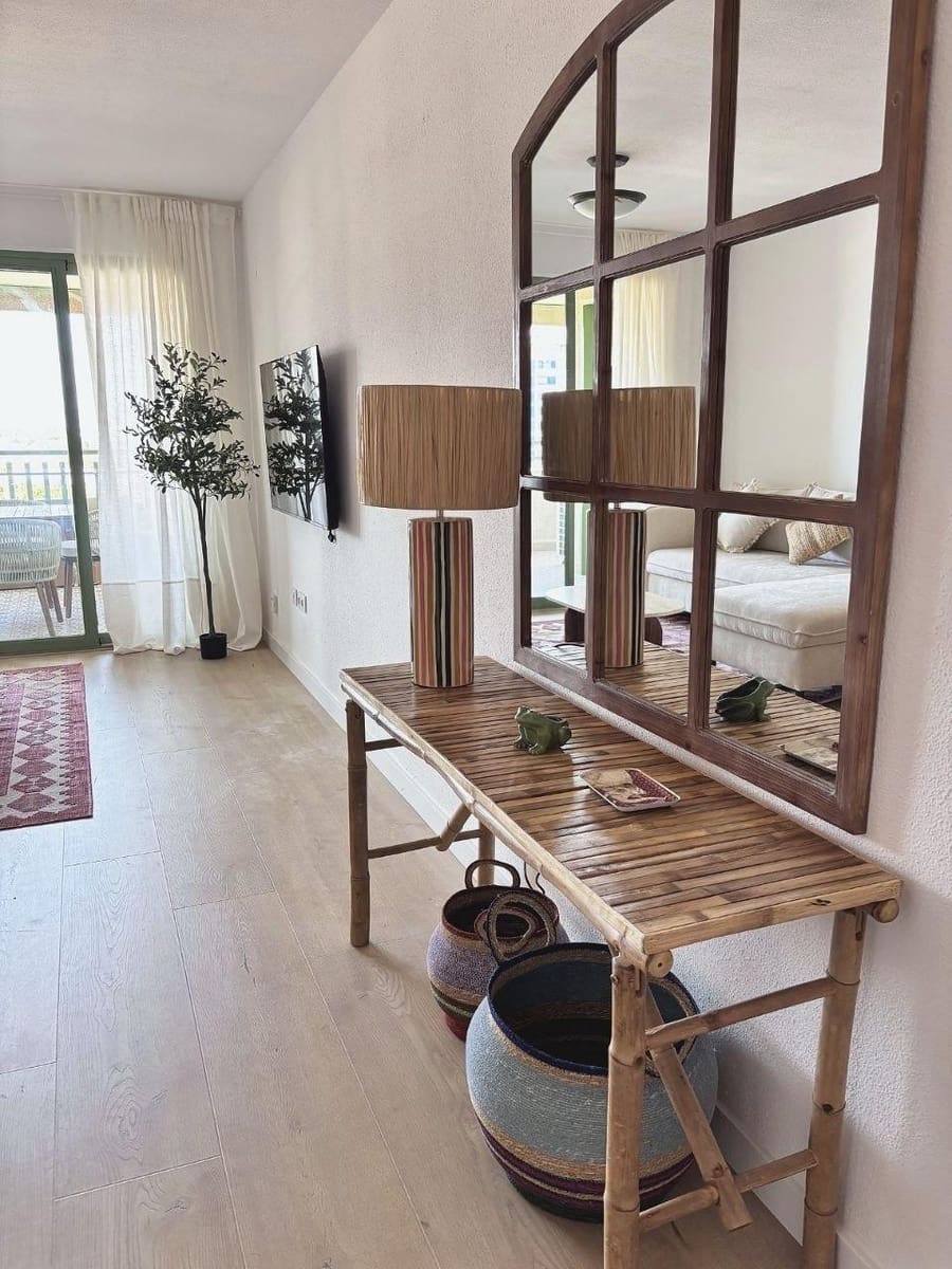 2 bedroom Apartment for rent in Valencia city with pool - € 1,900 (Ref: 9867038)