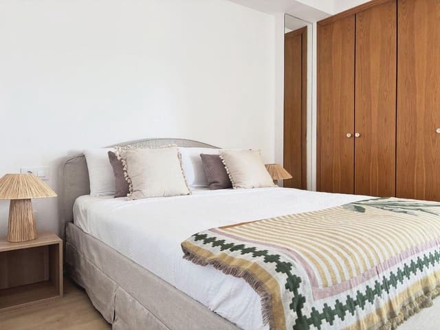 2 makuuhuone Huoneisto vuokrattavana paikassa Valencia kaupunki mukana uima-altaan - 1 900 € (Ref: 9867038)