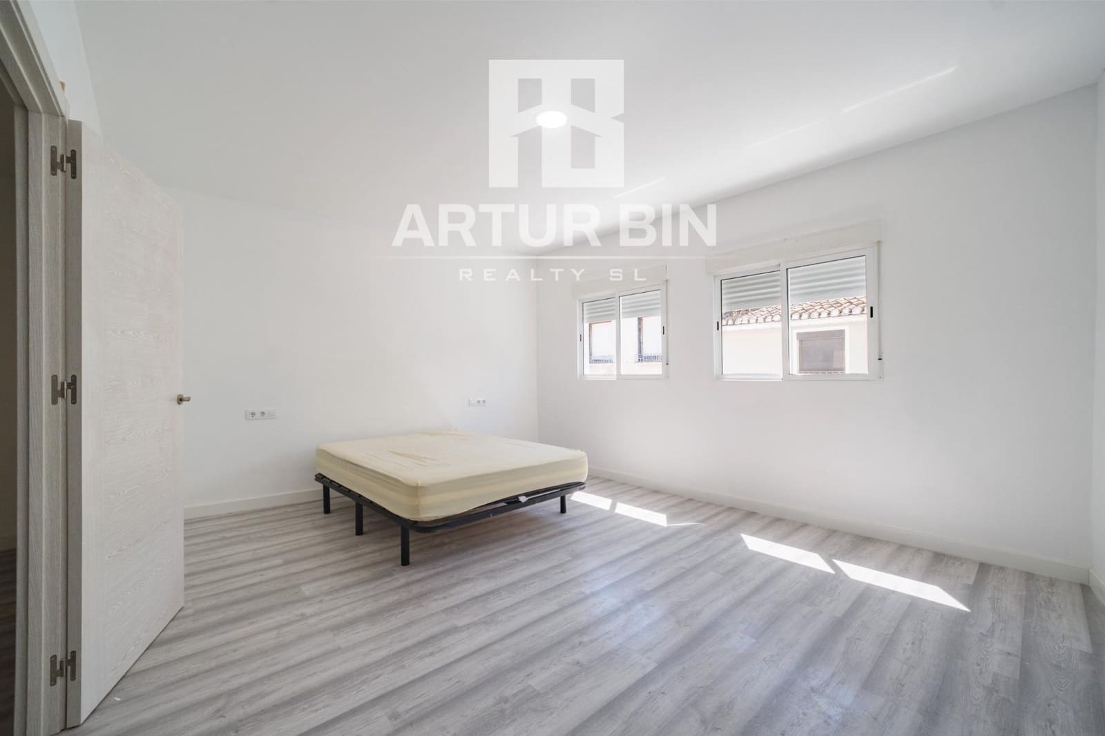 3 sypialnia Dom szeregowy na sprzedaż w Tavernes de la Valldigna z garażem - 190 000 € (Ref: 9868617)