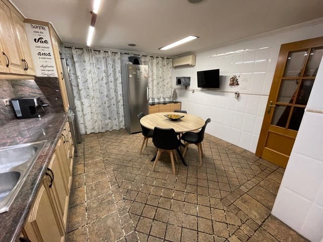 3 slaapkamer Appartement te koop in Manises - € 260.000 (Ref: 9868618)
