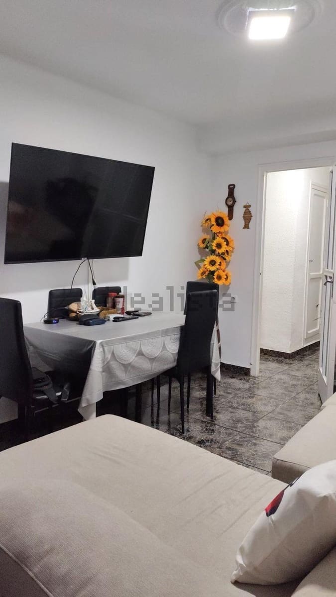 3 bedroom Apartment for sale in Mislata - € 149,000 (Ref: 9876462)