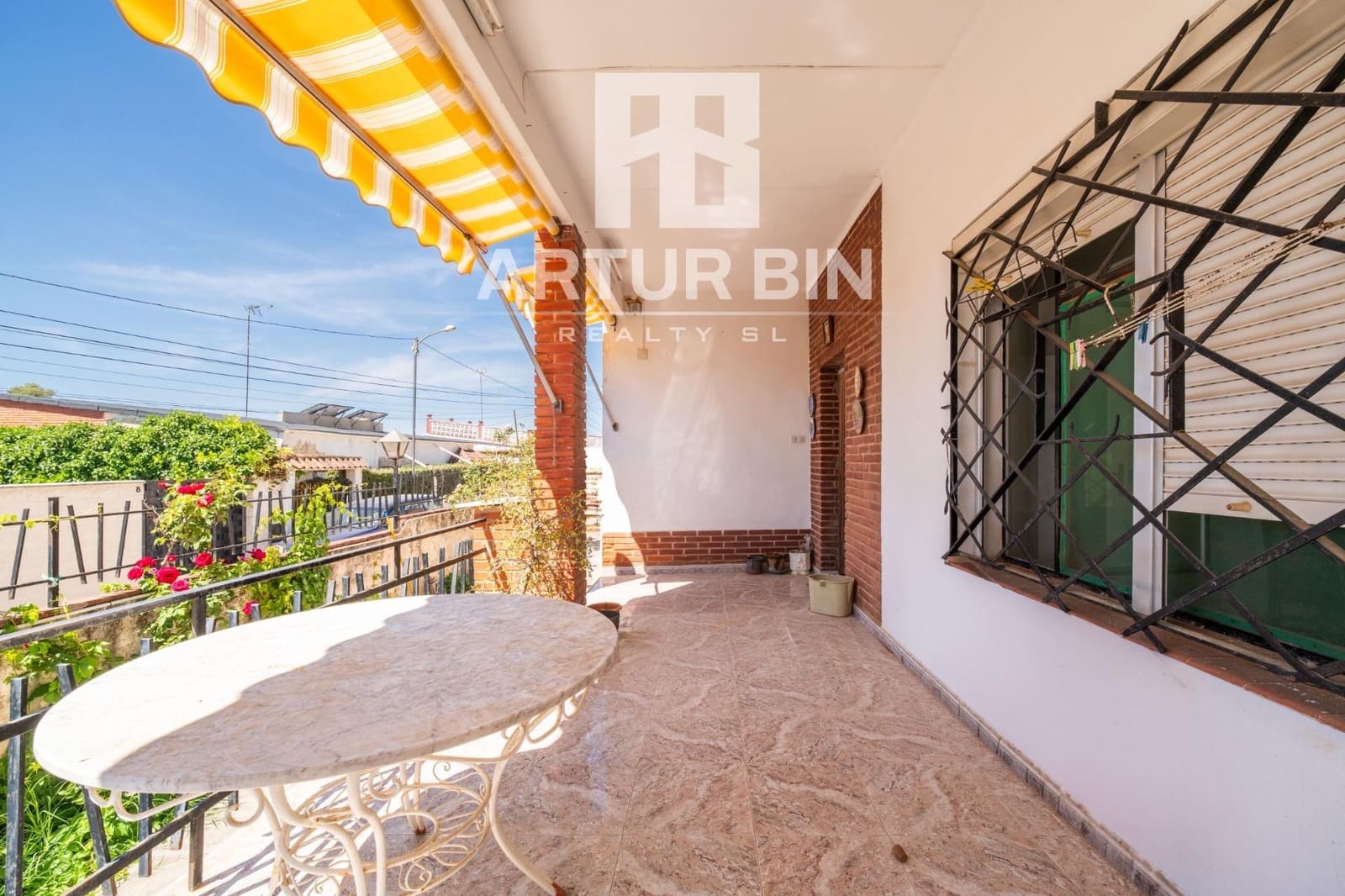 4 bedroom Finca/Country House for sale in Godelleta - € 228,000 (Ref: 9876466)
