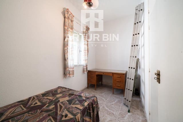4 bedroom Finca/Country House for sale in Godelleta - € 228,000 (Ref: 9876466)