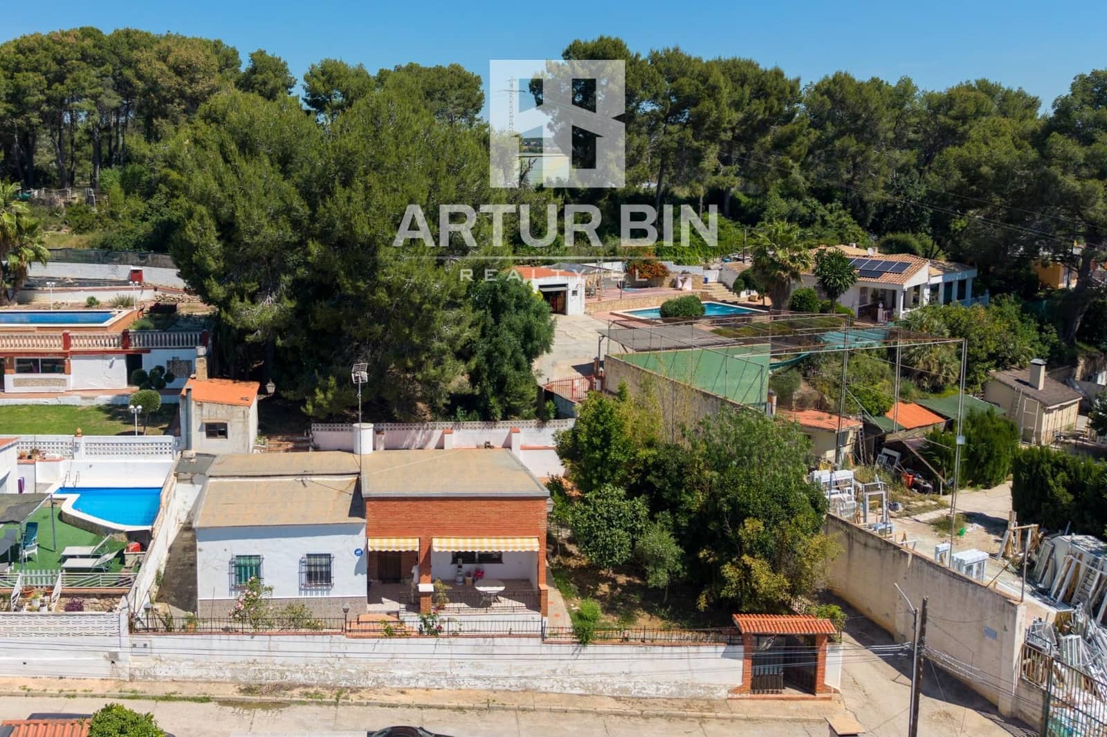 4 bedroom Finca/Country House for sale in Godelleta - € 228,000 (Ref: 9876466)