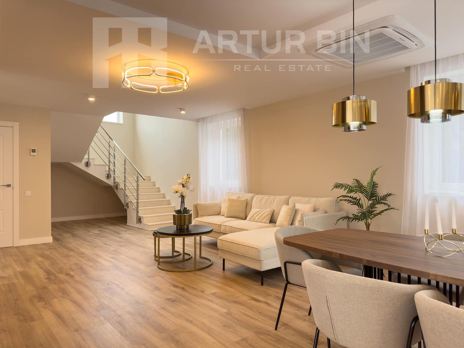 Chalet de 4 habitaciones en Calpe / Calp en venta con piscina - 1.090.000 € (Ref: 9878889)