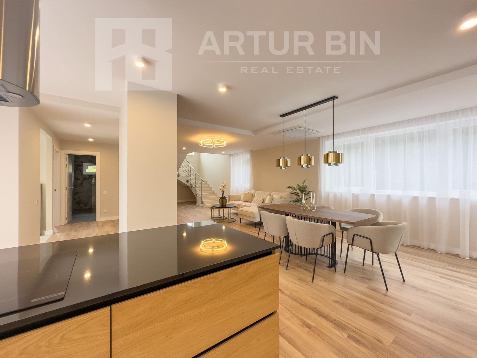 Chalet de 4 habitaciones en Calpe / Calp en venta con piscina - 1.090.000 € (Ref: 9878889)