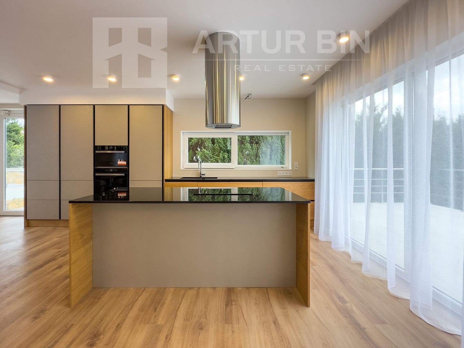 Chalet de 4 habitaciones en Calpe / Calp en venta con piscina - 1.090.000 € (Ref: 9878889)