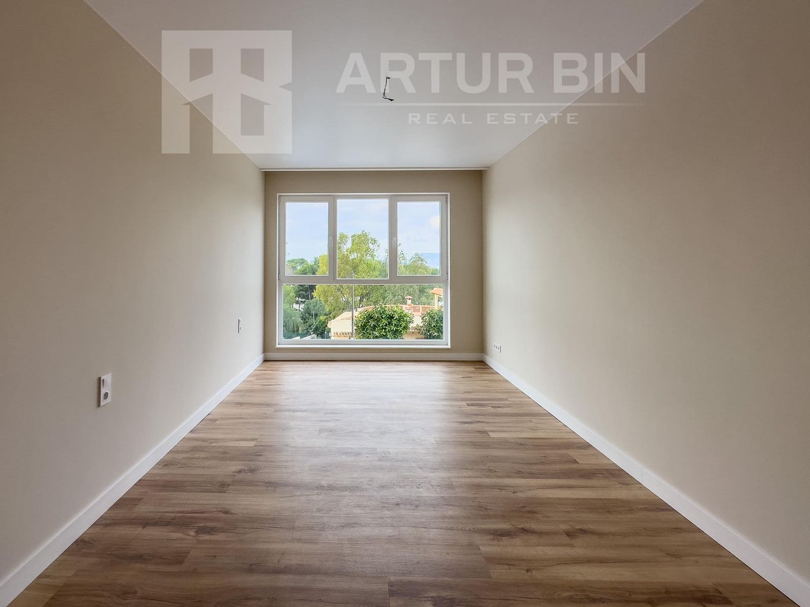 Chalet de 4 habitaciones en Calpe / Calp en venta con piscina - 1.090.000 € (Ref: 9878889)