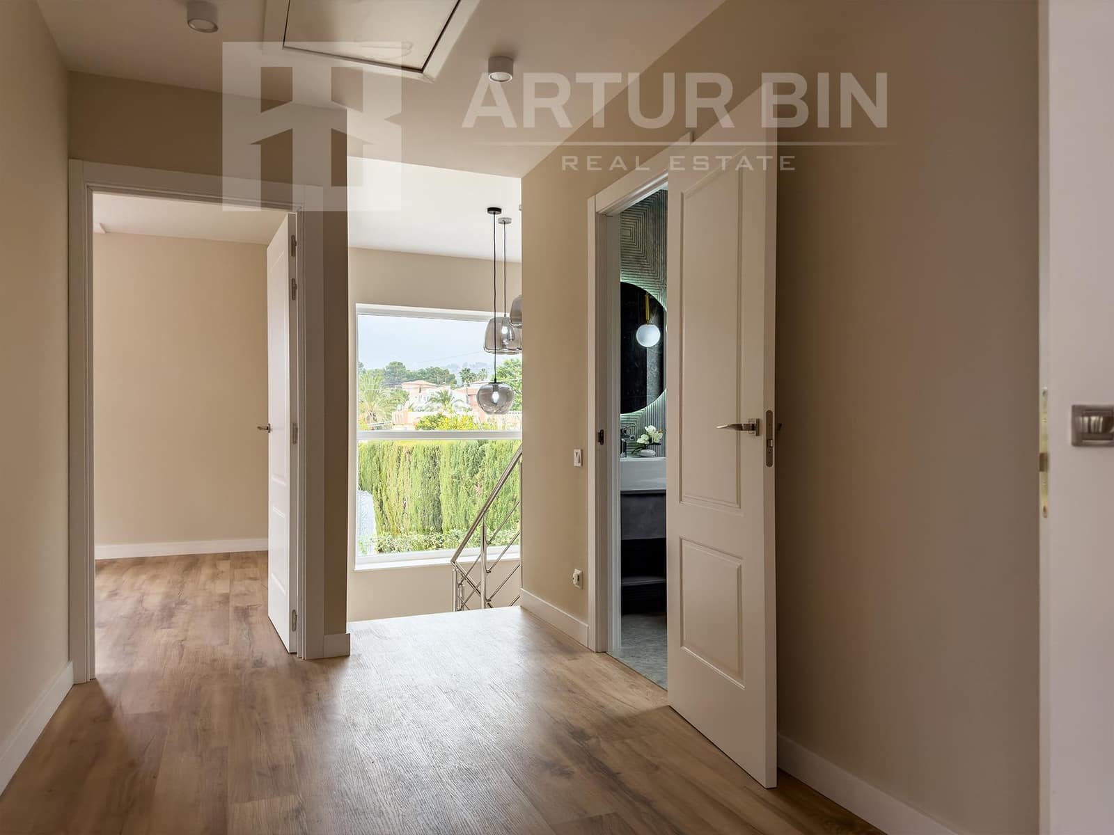 Chalet de 4 habitaciones en Calpe / Calp en venta con piscina - 1.090.000 € (Ref: 9878889)