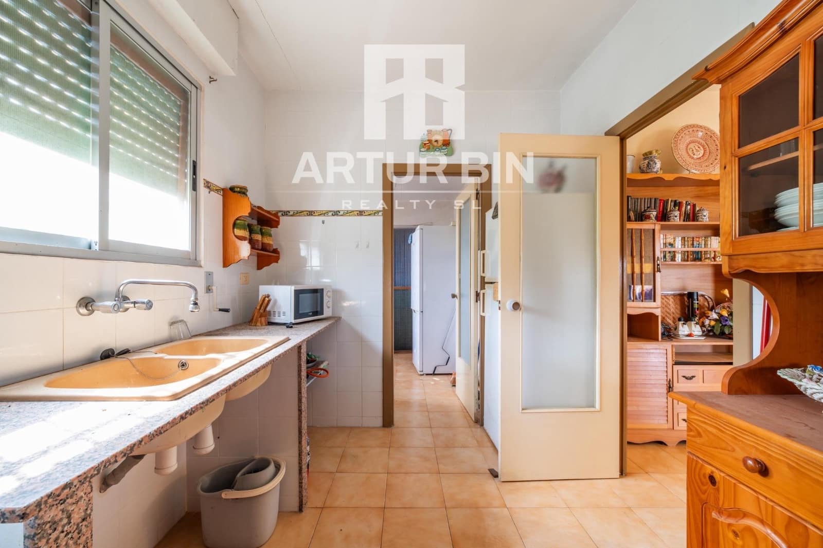 7 bedroom Villa for sale in Corbera with garage - € 200,000 (Ref: 9878890)