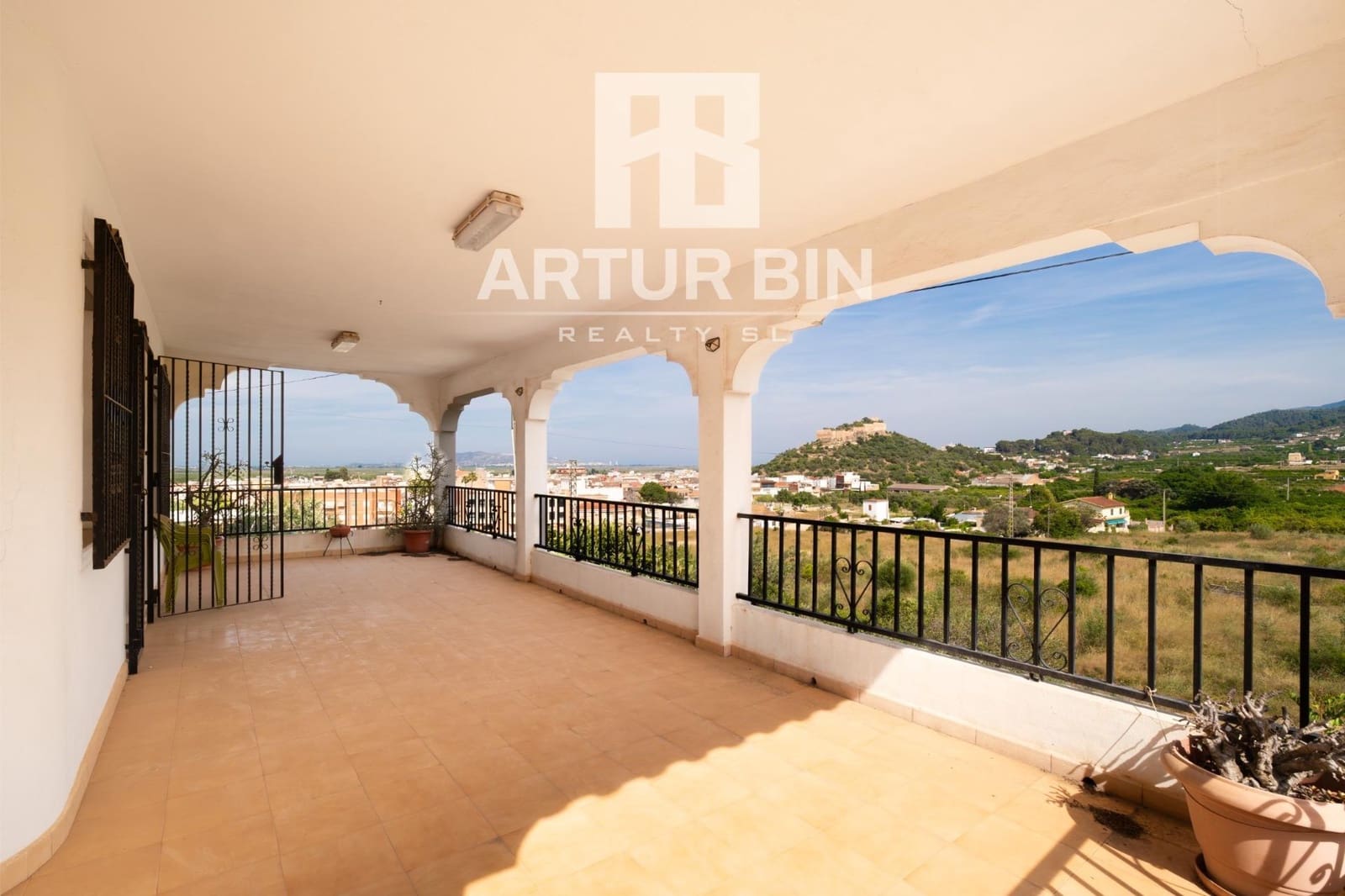 7 bedroom Villa for sale in Corbera with garage - € 200,000 (Ref: 9878890)