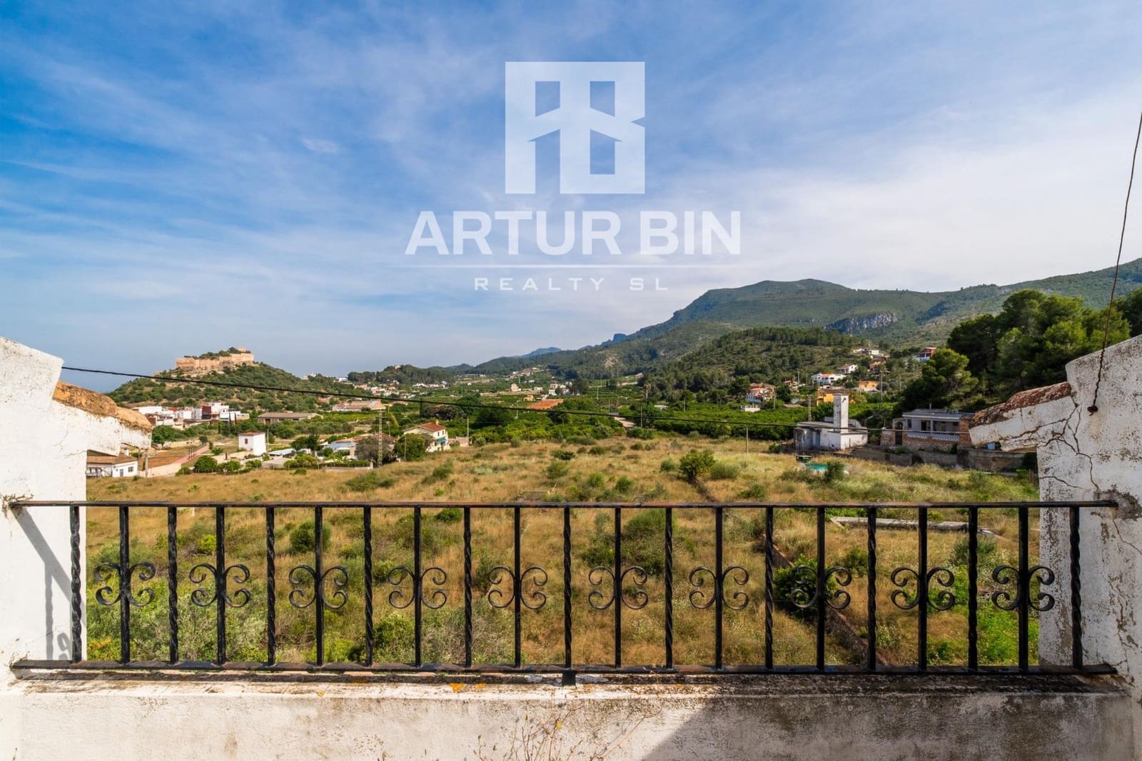 7 bedroom Villa for sale in Corbera with garage - € 200,000 (Ref: 9878890)