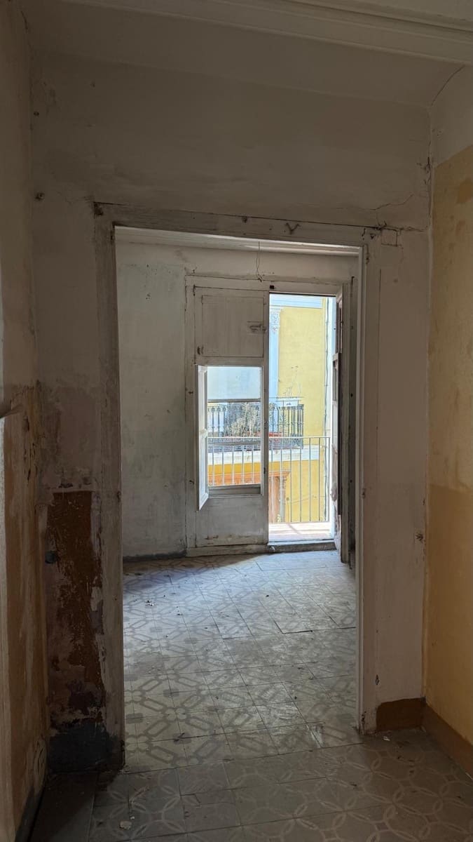 2 slaapkamer Flat te koop in Valencia stad - € 250.000 (Ref: 9881959)
