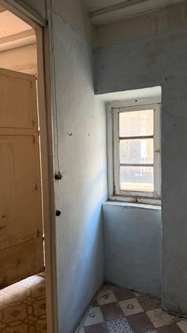 2 slaapkamer Flat te koop in Ciutat Vella, Valencia stad - € 250.000 (Ref: 9881959)