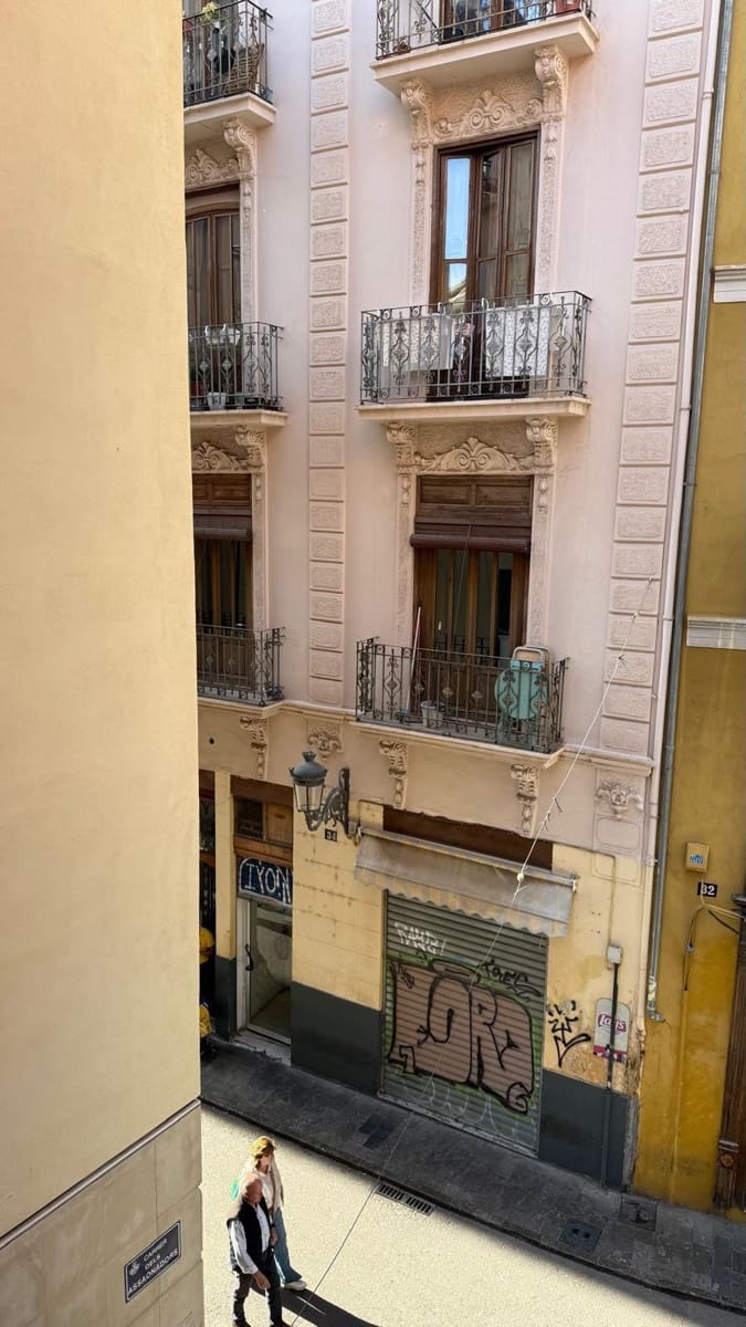 2 slaapkamer Flat te koop in Valencia stad - € 250.000 (Ref: 9881959)