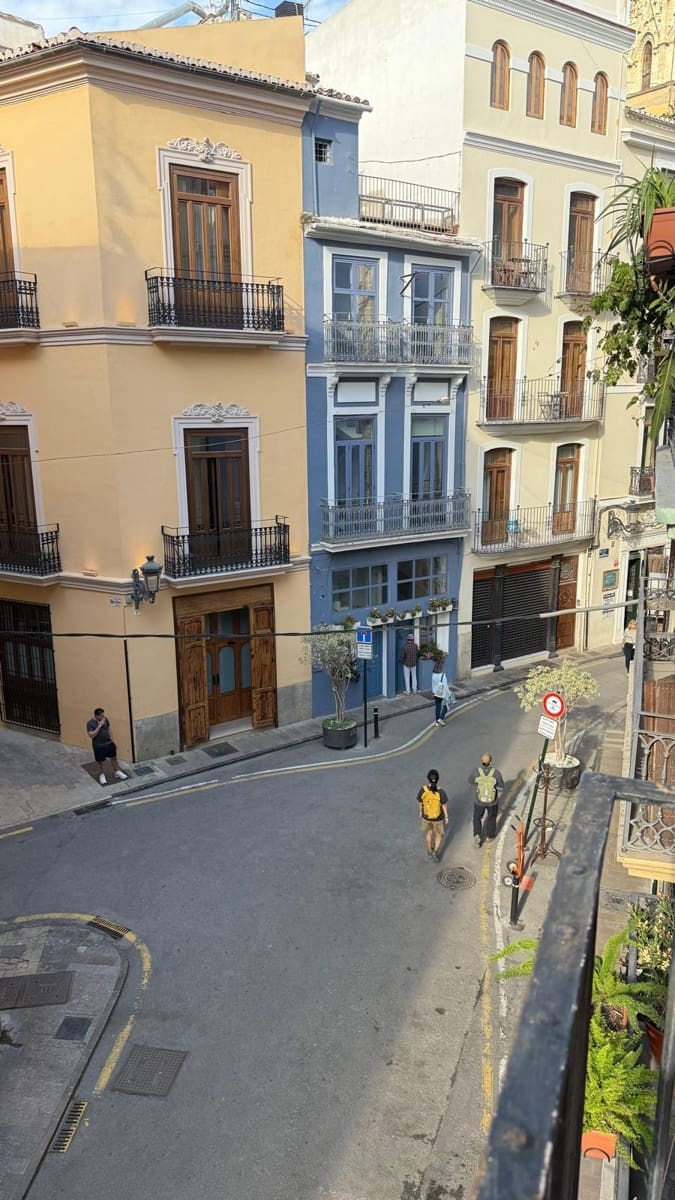 2 slaapkamer Flat te koop in Valencia stad - € 250.000 (Ref: 9881959)