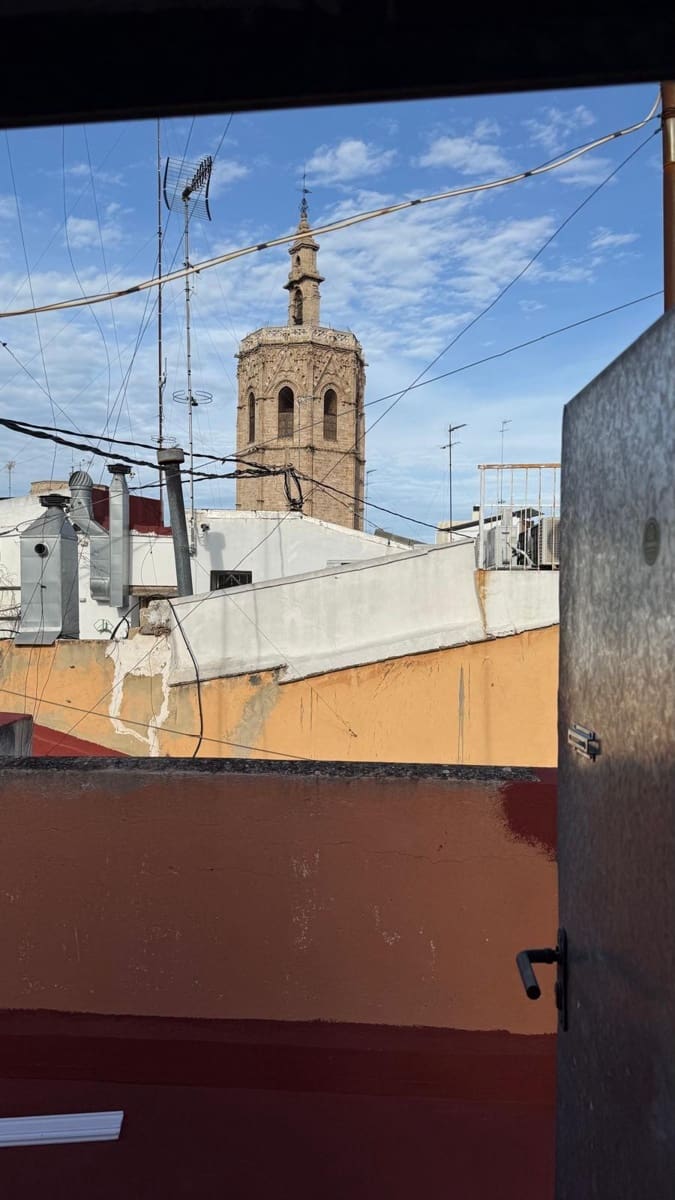 2 slaapkamer Flat te koop in Valencia stad - € 250.000 (Ref: 9881959)