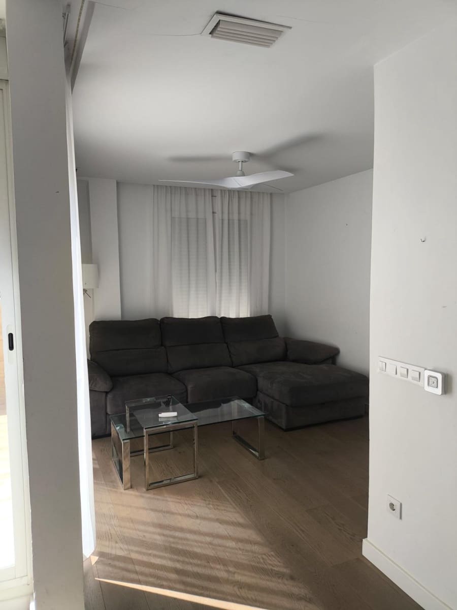 3 bedroom Penthouse for rent in Valencia city - € 2,500 (Ref: 9890410)