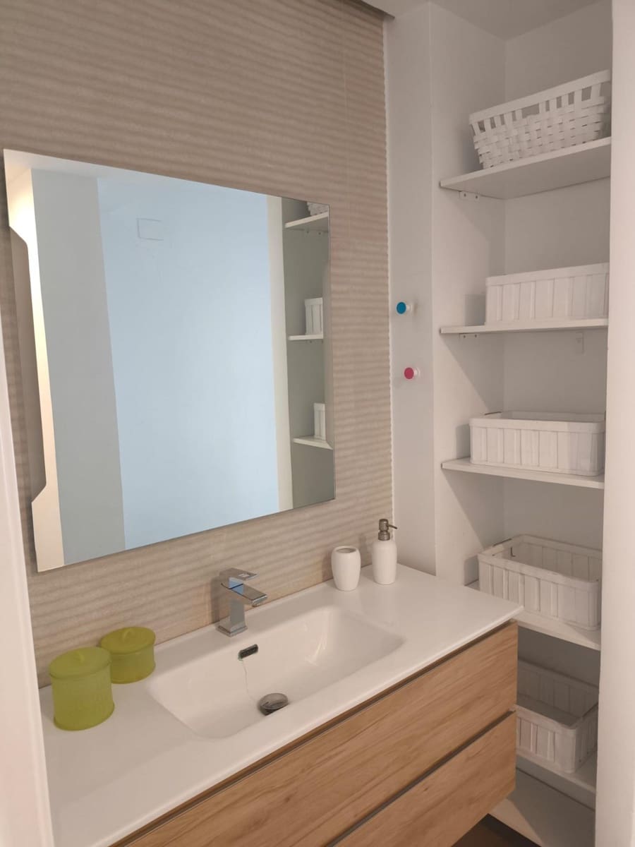 3 bedroom Penthouse for rent in Valencia city - € 2,500 (Ref: 9890410)