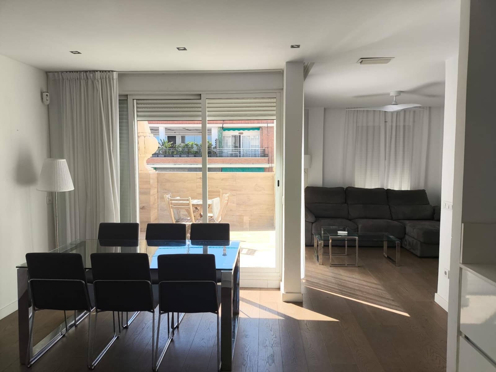 3 bedroom Penthouse for rent in Valencia city - € 2,500 (Ref: 9890410)