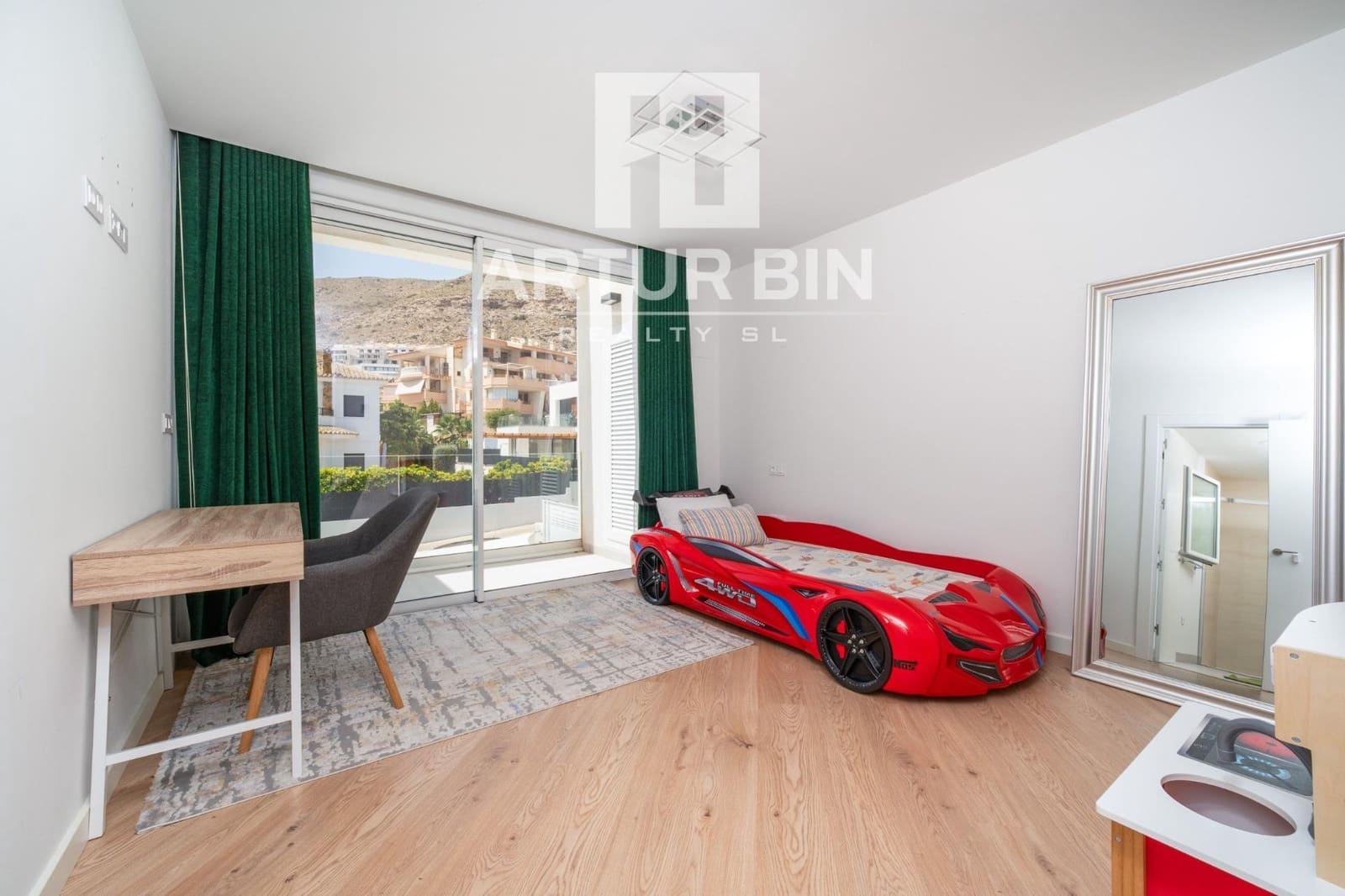 3 sypialnia Willa na sprzedaż w Finestrat z basenem - 920 000 € (Ref: 9896356)