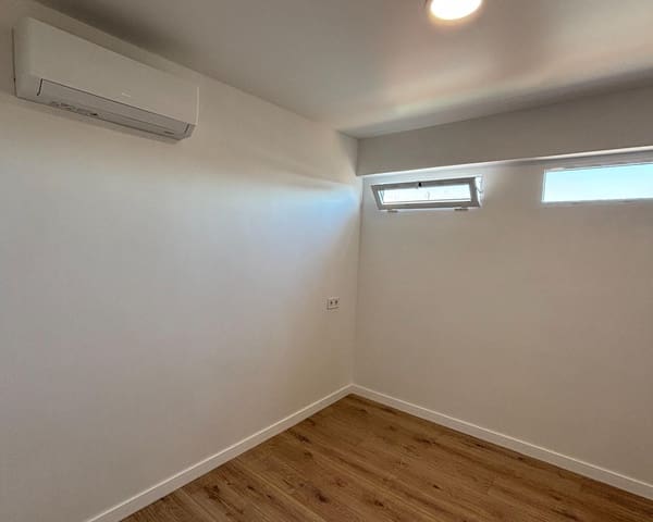 3 bedroom Flat for sale in Manises - € 167,000 (Ref: 9896357)