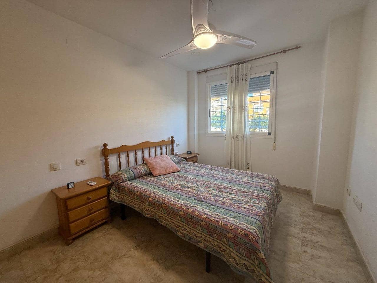 Piso de 2 habitaciones en Chilches en venta - 150.000 € (Ref: 9903956)