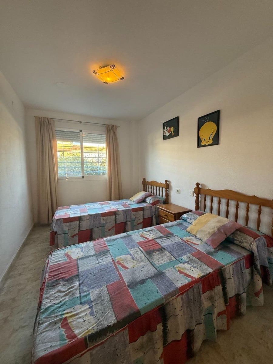 Piso de 2 habitaciones en Chilches en venta - 150.000 € (Ref: 9903956)