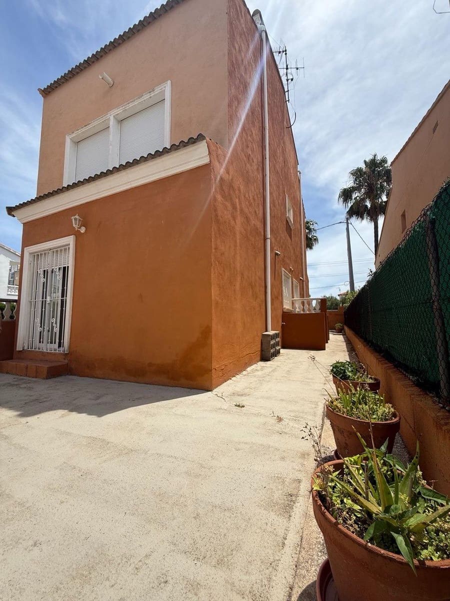 6 slaapkamer Villa te koop in Chilches - € 333.000 (Ref: 9903958)