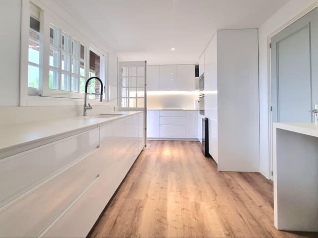 Ático de 5 habitaciones en Rocafort en alquiler con piscina garaje - 3.750 € (Ref: 9911090)