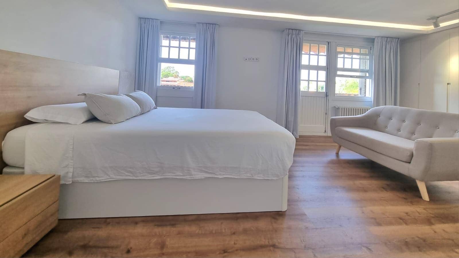 5 sovrum Takvåning att hyra i Rocafort med pool garage - 3 750 € (Ref: 9911090)