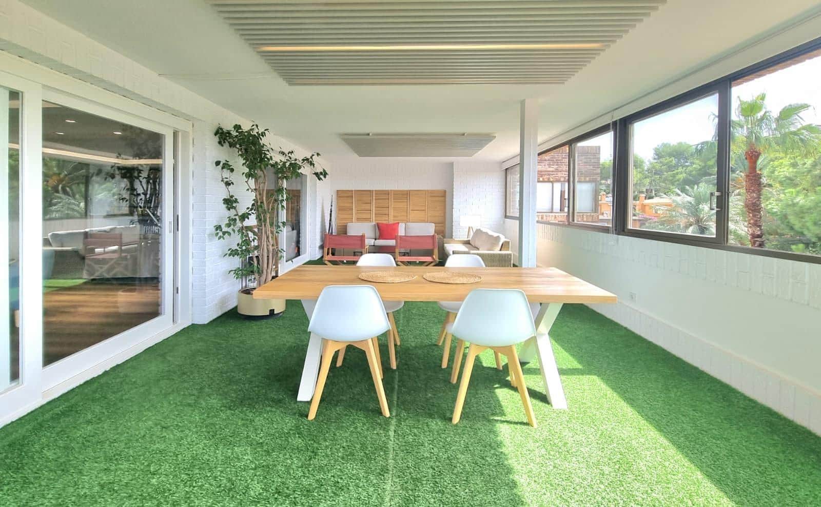 5 sovrum Takvåning att hyra i Rocafort med pool garage - 3 750 € (Ref: 9911090)