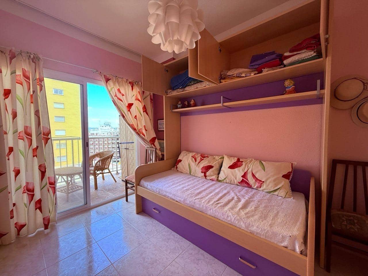 1 soverom Leilighet til leie i Oropesa  med svømmebasseng - € 1 500 (Ref: 9913197)